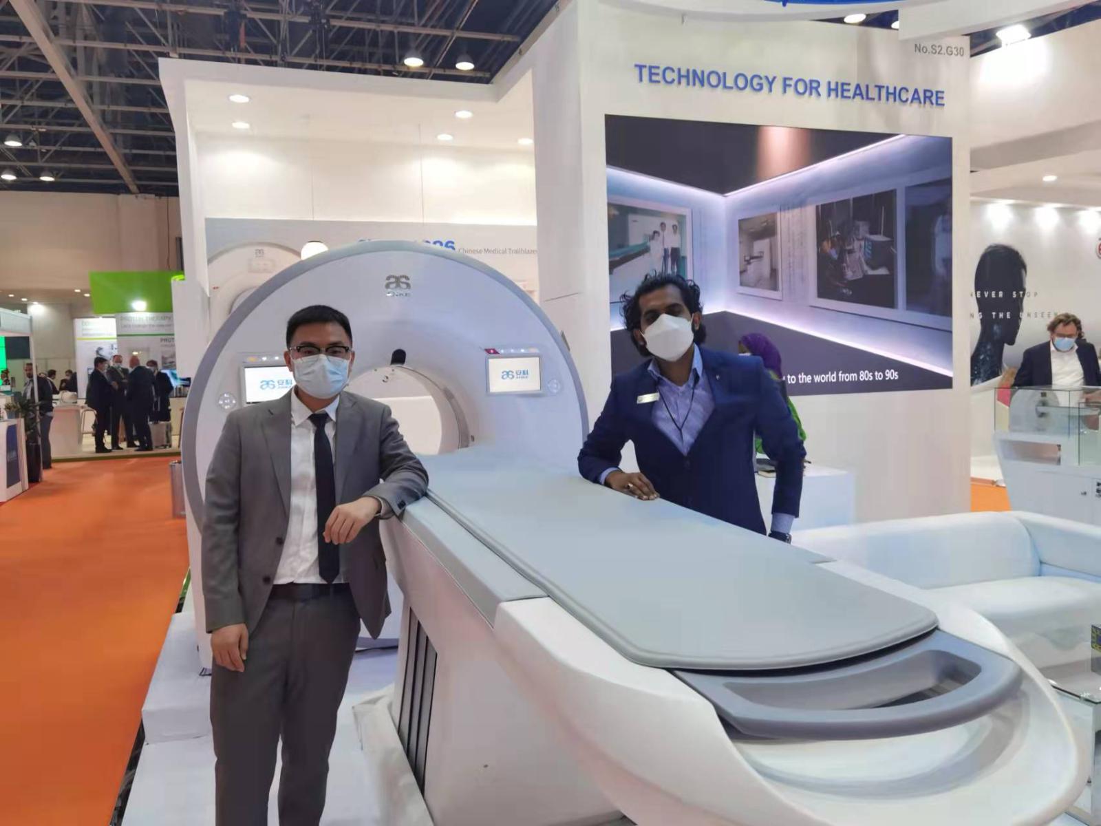 1644980968625321.jpeg 接待客户4.jpeg